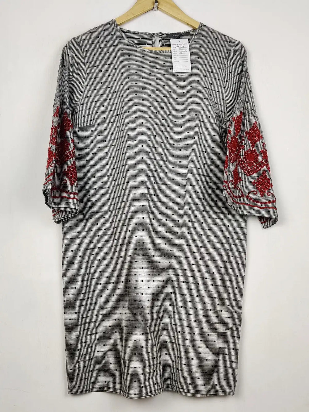 Buy online pre-used pre-loved 100% authentic & Original branded Primark (WBK-3128) available in Pakistan. Top international brands avilable.