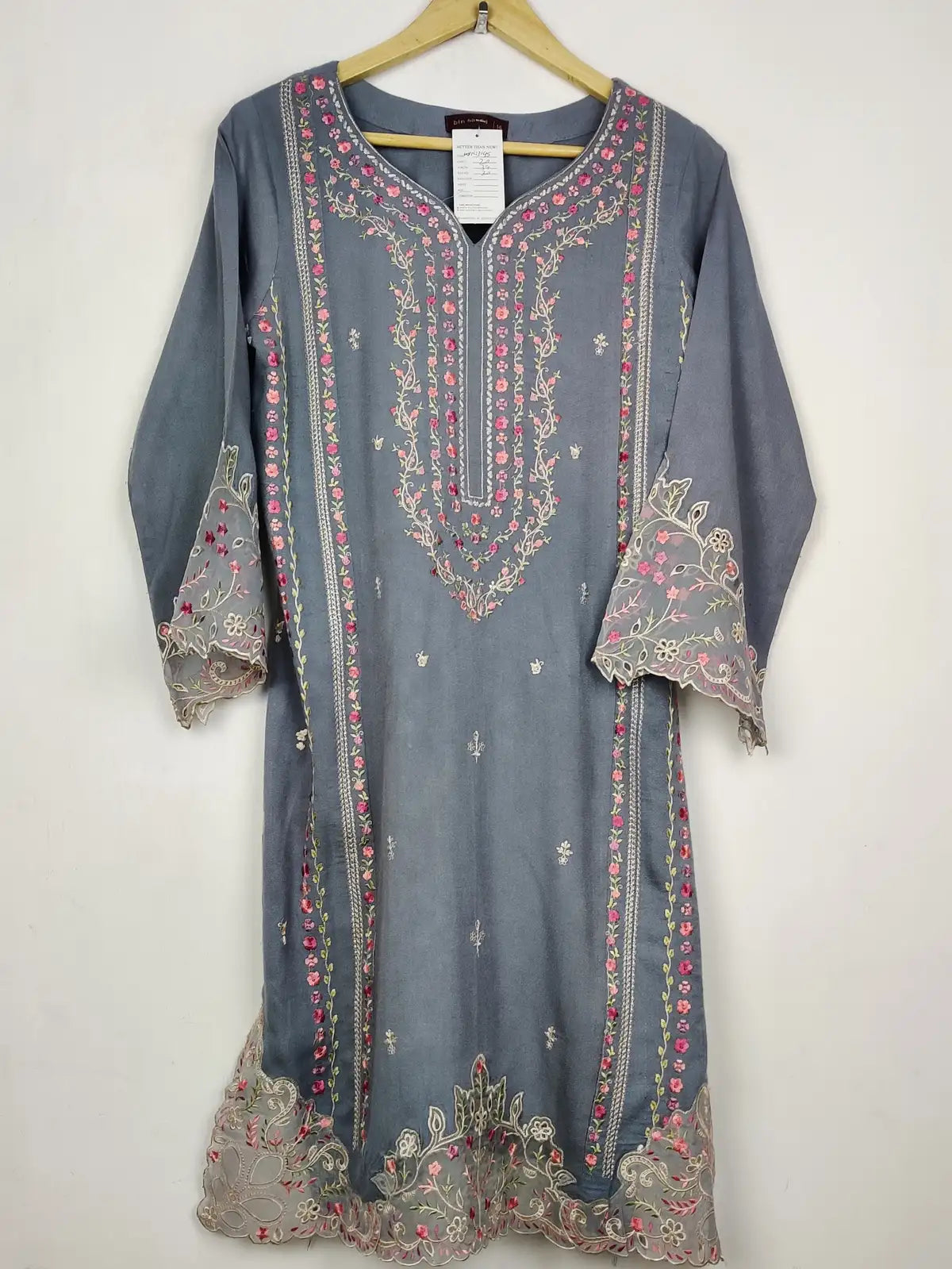 Buy online pre-used pre-loved 100% authentic & Original branded Bin Saeed (WBK-3145) available in Pakistan. Top international brands avilable.