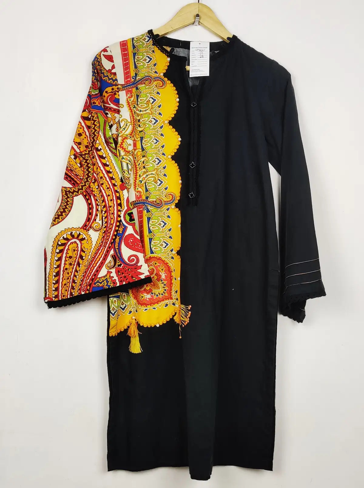 Buy online pre-used pre-loved 100% authentic & Original branded Unknown Brand (WBK-3163) available in Pakistan. Top international brands avilable.