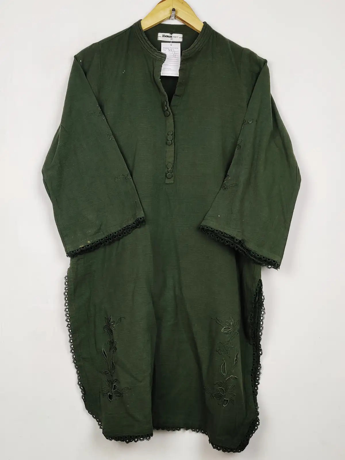 Buy online pre-used pre-loved 100% authentic & Original branded Gul Ahmed (WBK-3183) available in Pakistan. Top international brands avilable.