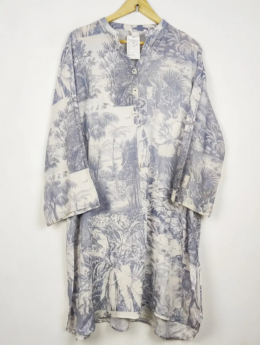 Buy online pre-used pre-loved 100% authentic & Original branded Ethnic (WBK-3190) available in Pakistan. Top international brands avilable.