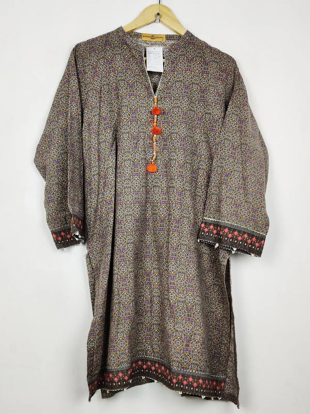 Buy online pre-used pre-loved 100% authentic & Original branded Bonanza Satrangi (WBK-3193) available in Pakistan. Top international brands avilable.