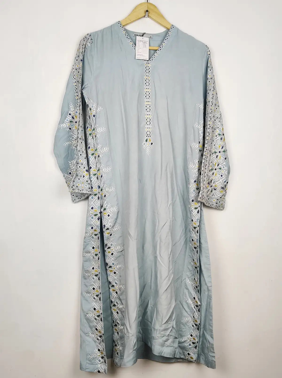 Buy online pre-used pre-loved 100% authentic & Original branded Khaadi (WBK-3194) available in Pakistan. Top international brands avilable.
