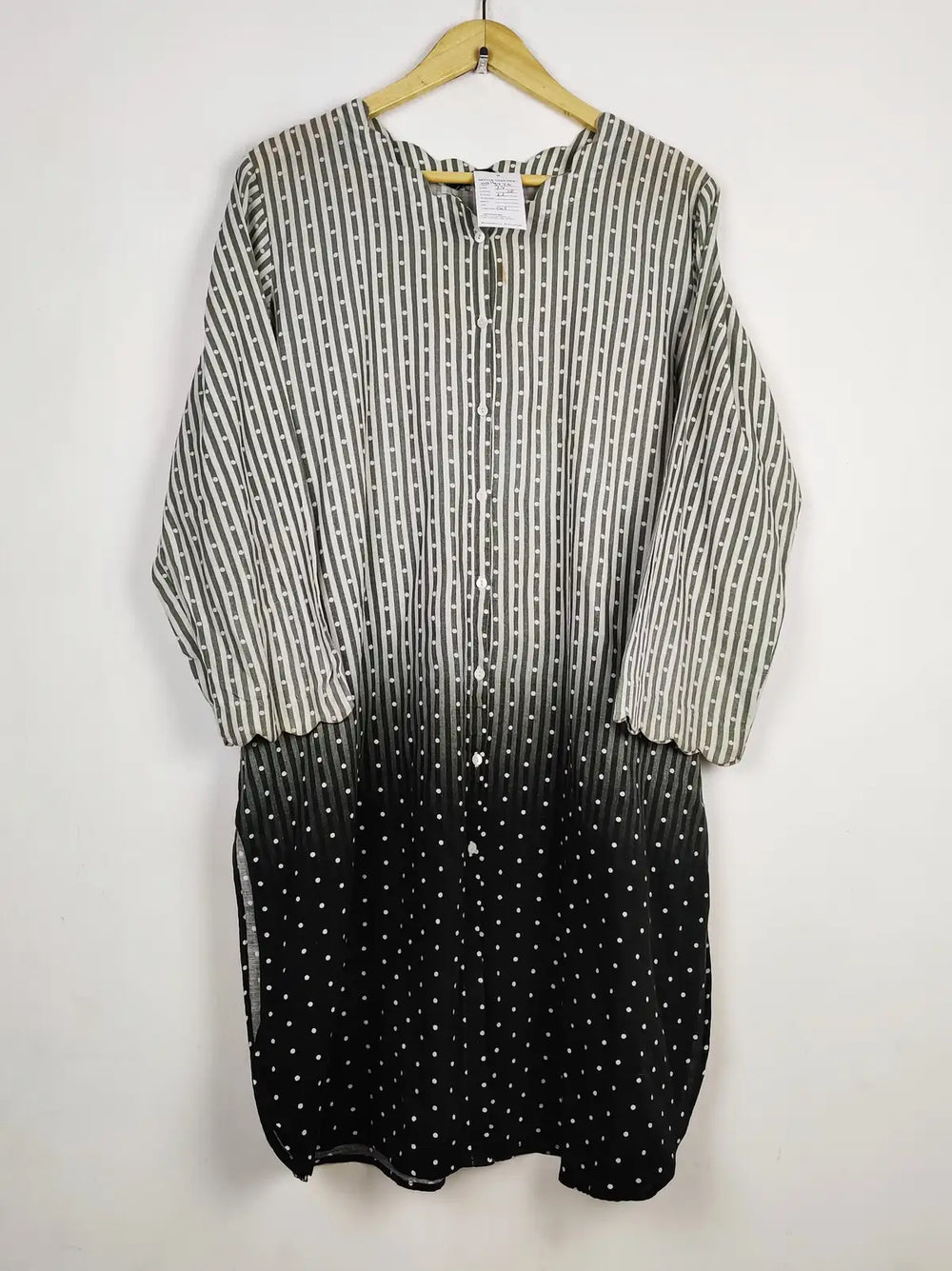 Buy online pre-used pre-loved 100% authentic & Original branded Nishat (WBK-3226) available in Pakistan. Top international brands avilable.
