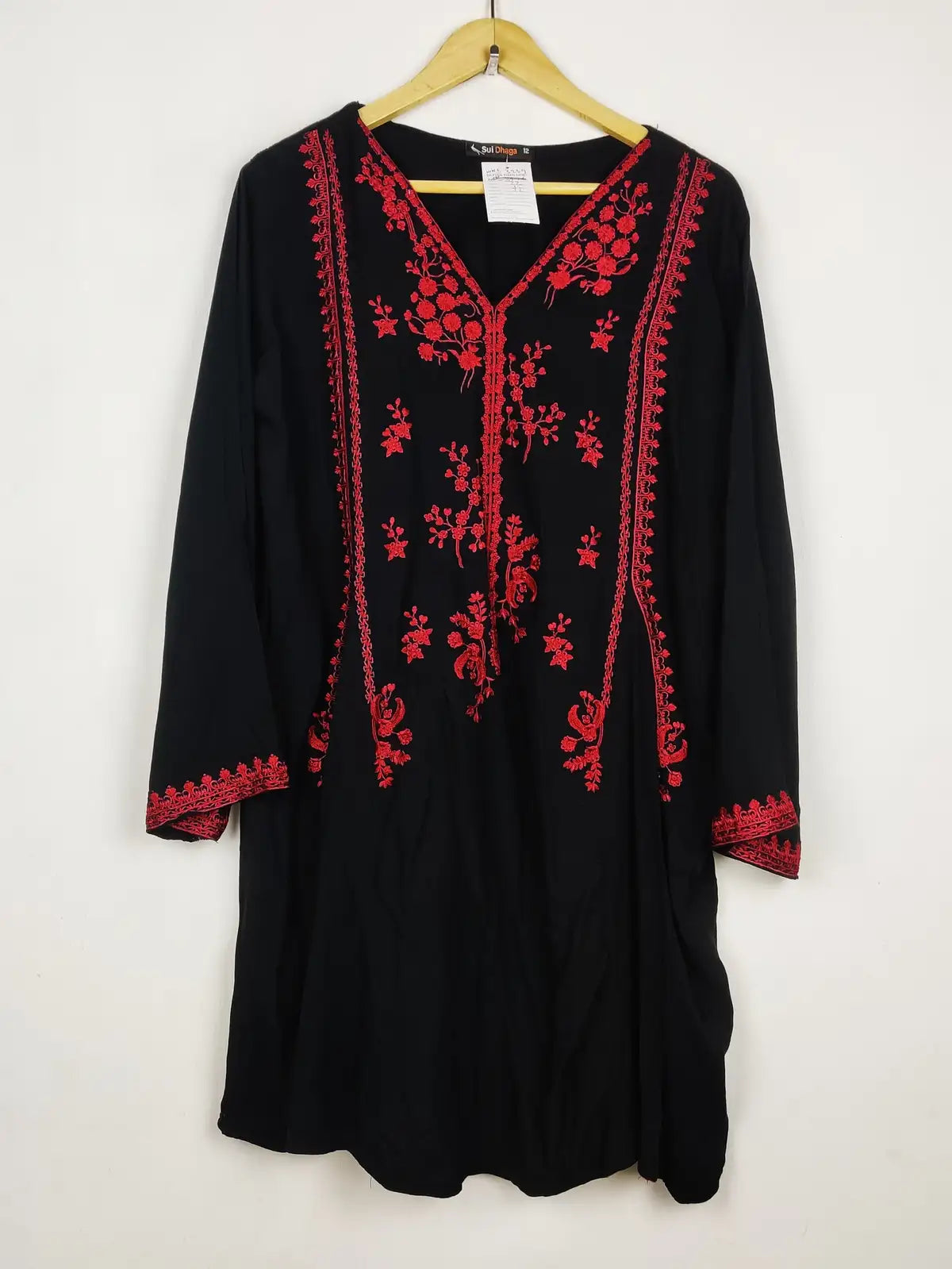 Buy online pre-used pre-loved 100% authentic & Original branded Sui Dhaga (WBK-3239) available in Pakistan. Top international brands avilable.