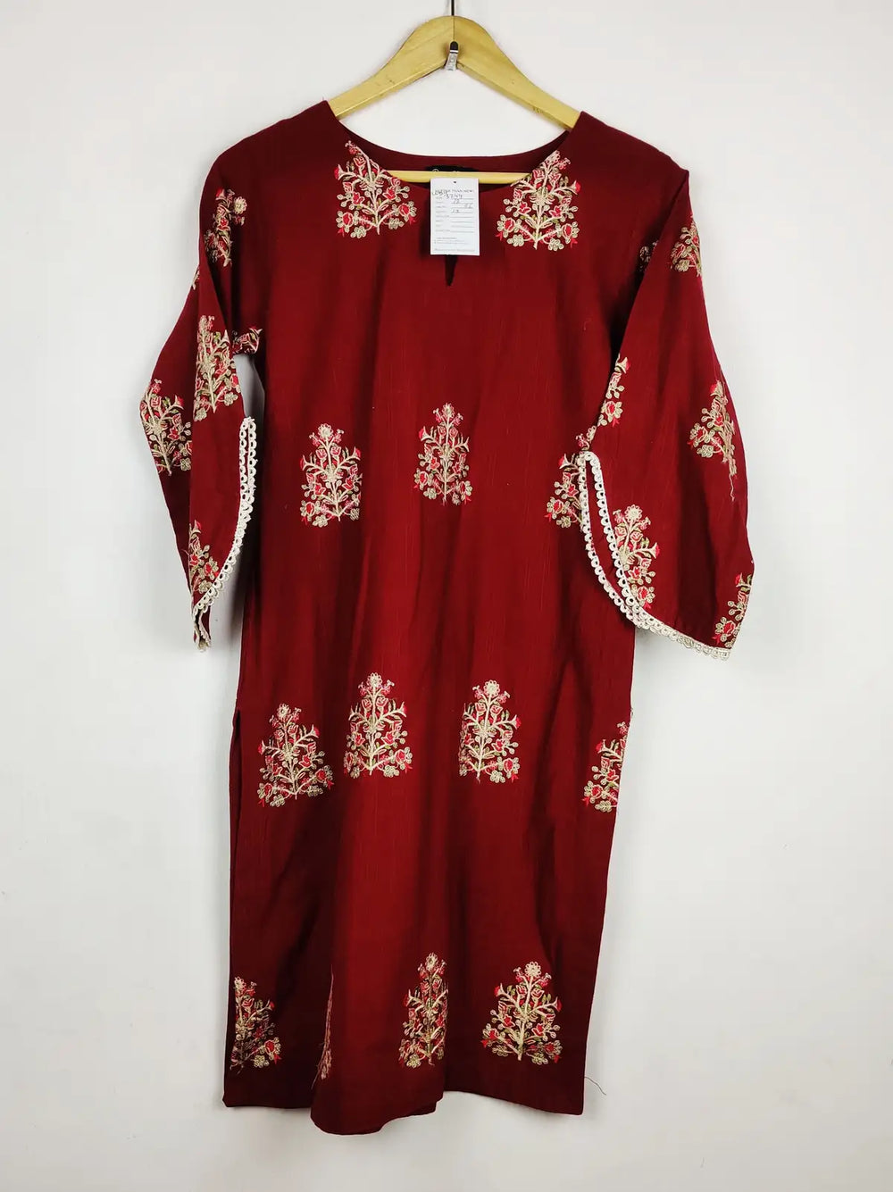 Buy online pre-used pre-loved 100% authentic & Original branded Raniya (WBK-3244) available in Pakistan. Top international brands avilable.