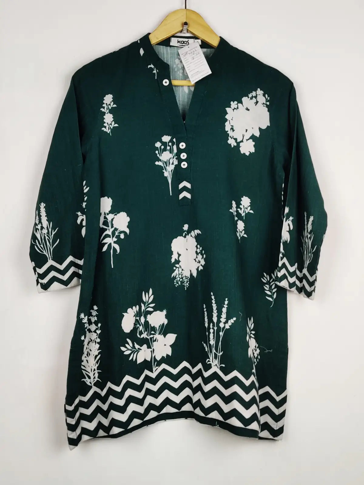 Buy online pre-used pre-loved 100% authentic & Original branded Gul Ahmed (WBK-3246) available in Pakistan. Top international brands avilable.
