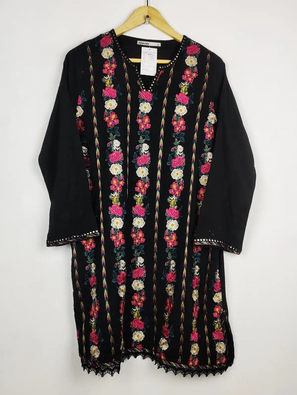 Buy online pre-used pre-loved 100% authentic & Original branded Khaadi (WBK-3247) available in Pakistan. Top international brands avilable.
