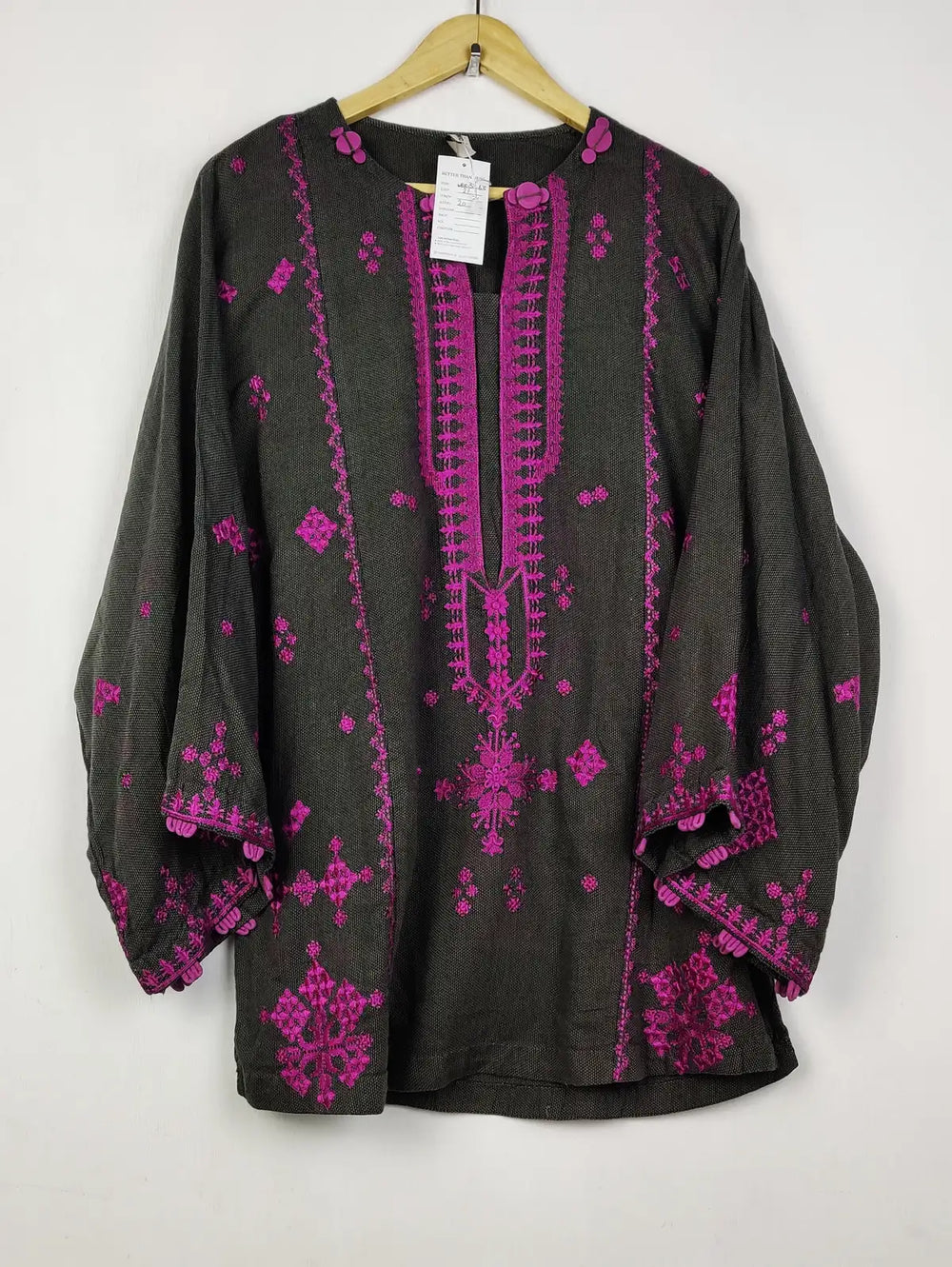Buy online pre-used pre-loved 100% authentic & Original branded Ethnic (WBK-3263) available in Pakistan. Top international brands avilable.