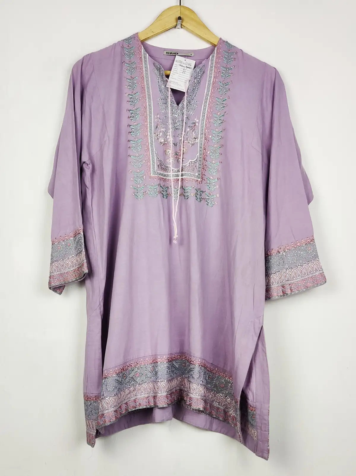 Buy online pre-used pre-loved 100% authentic & Original branded Khaadi (WBK-3266) available in Pakistan. Top international brands avilable.