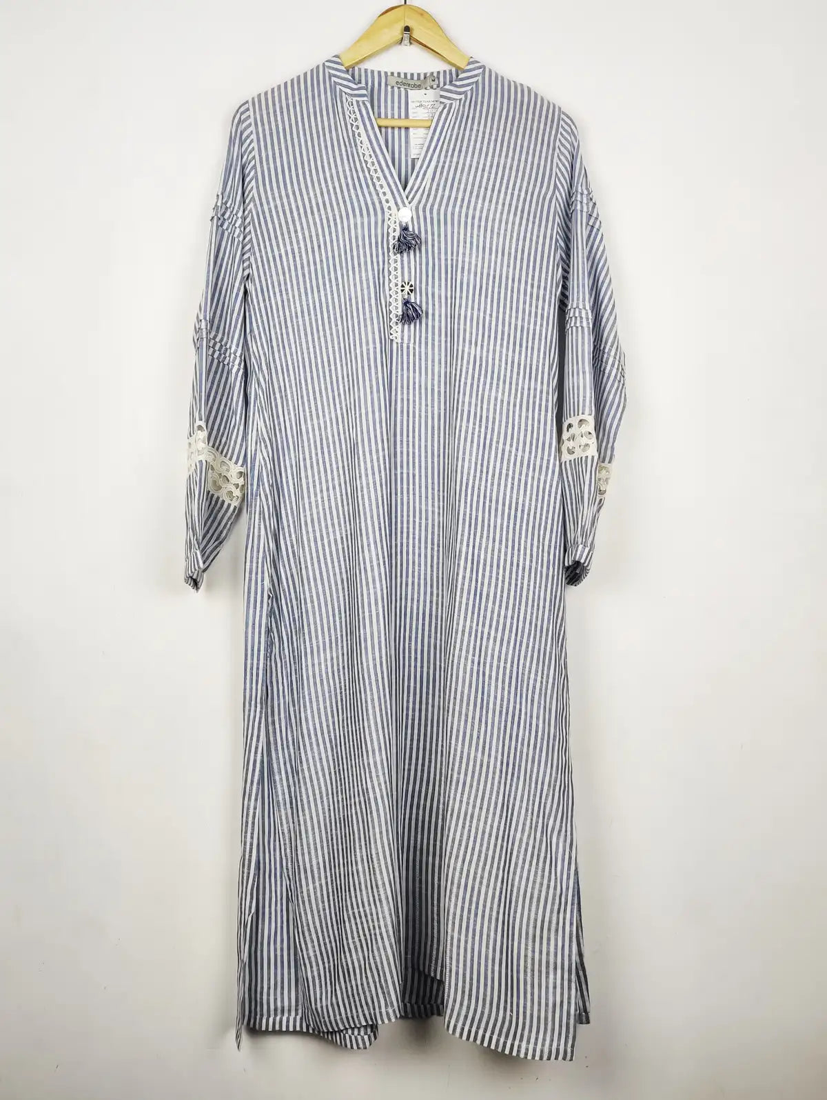 Buy online pre-used pre-loved 100% authentic & Original branded Edenrobe (WBK-3272) available in Pakistan. Top international brands avilable.