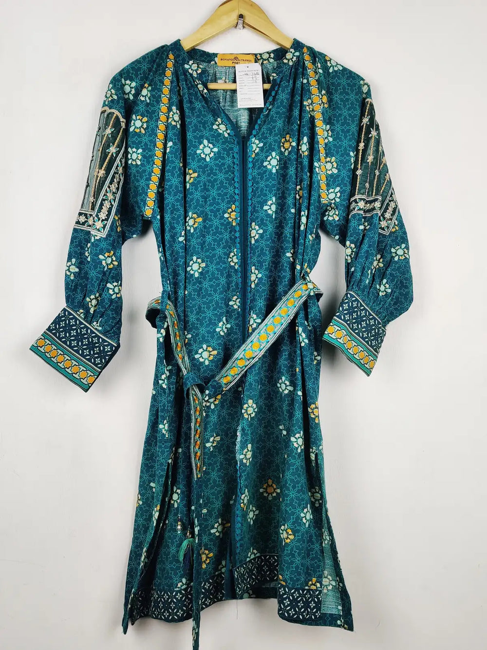 Buy online pre-used pre-loved 100% authentic & Original branded Bonanza Satrangi (WBK-3286) available in Pakistan. Top international brands avilable.