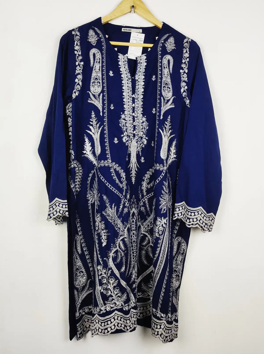 Buy online pre-used pre-loved 100% authentic & Original branded Khaadi (WBK-3293) available in Pakistan. Top international brands avilable.