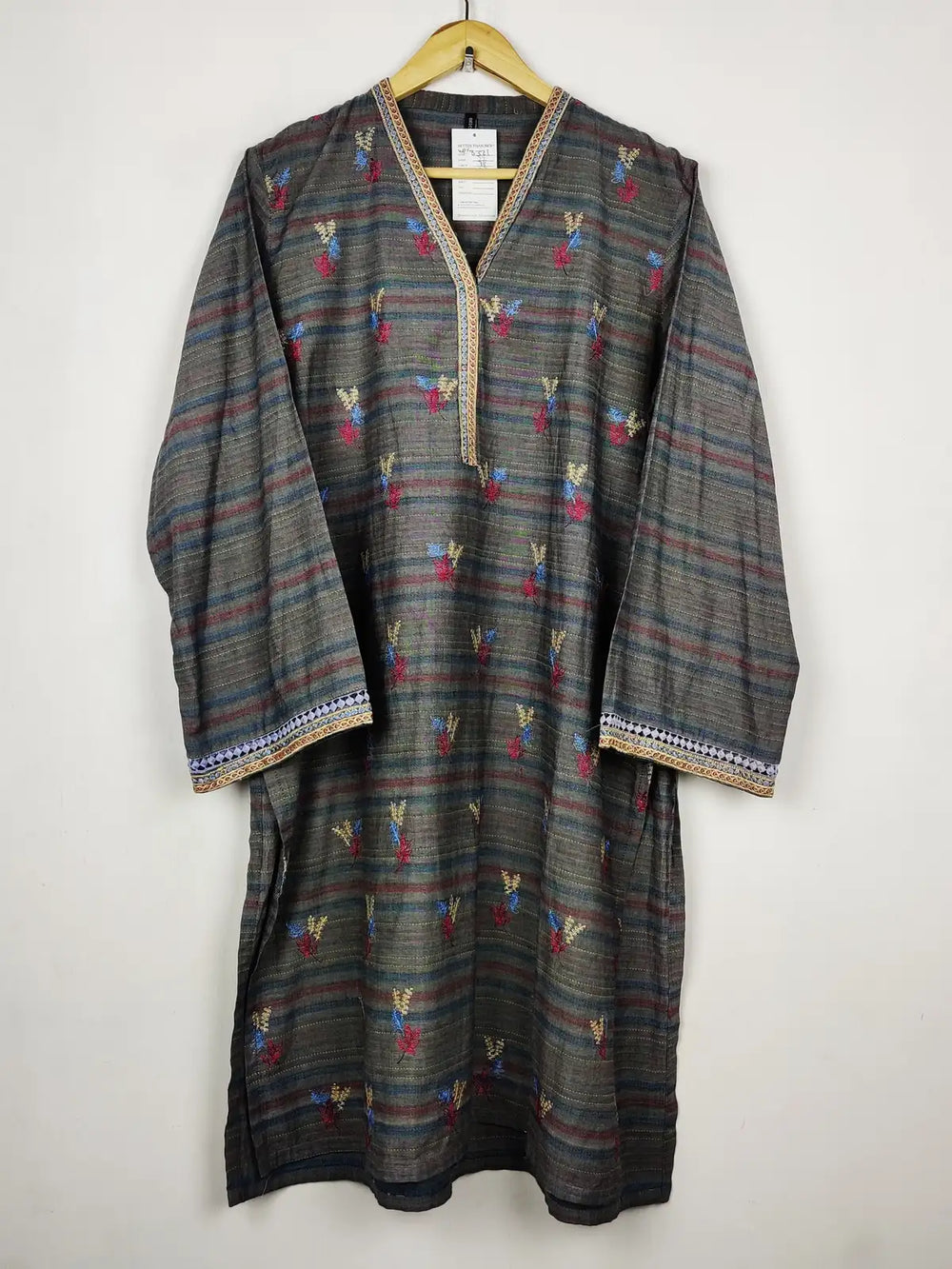Buy online pre-used pre-loved 100% authentic & Original branded Beechtree (WBK-3321) available in Pakistan. Top international brands avilable.