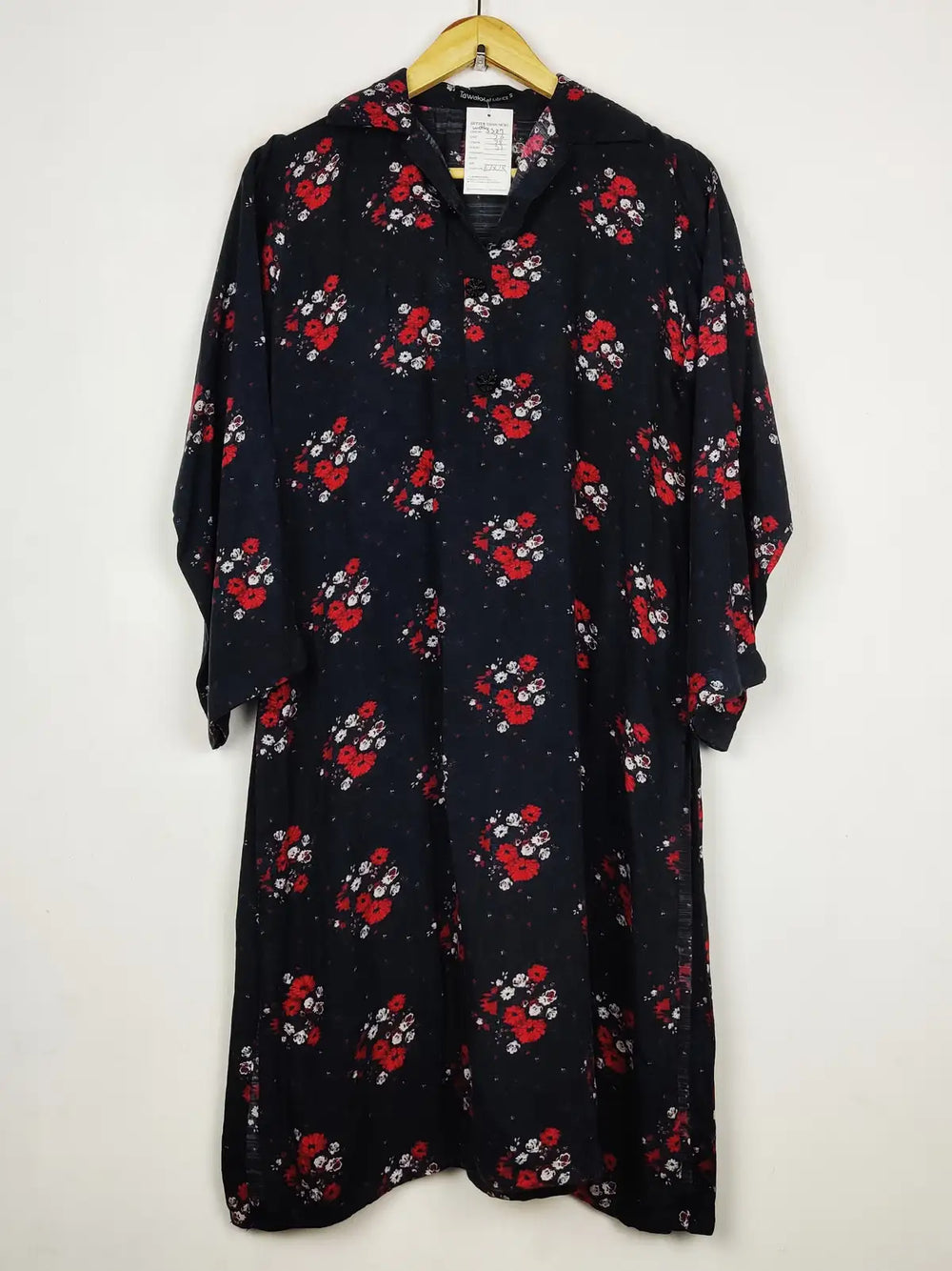 Buy online pre-used pre-loved 100% authentic & Original branded Tawakal (WBK-3327) available in Pakistan. Top international brands avilable.