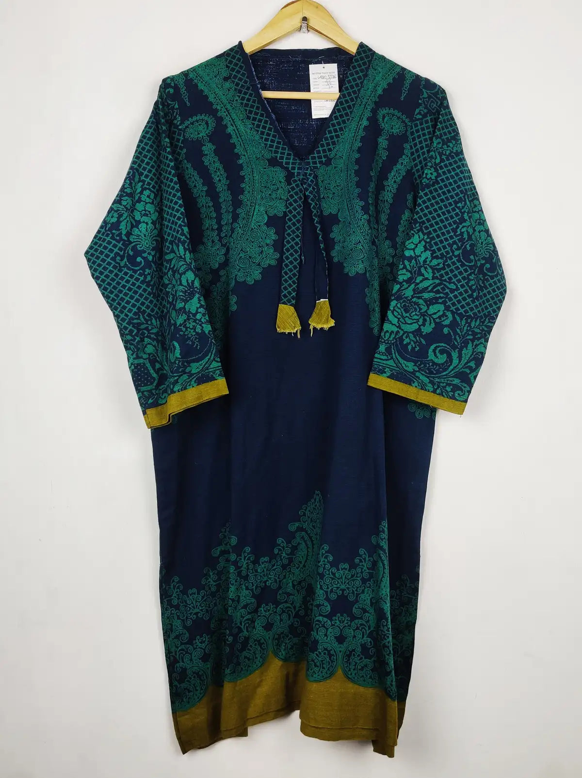 Buy online pre-used pre-loved 100% authentic & Original branded Unknown Brand (WBK-3346) available in Pakistan. Top international brands avilable.