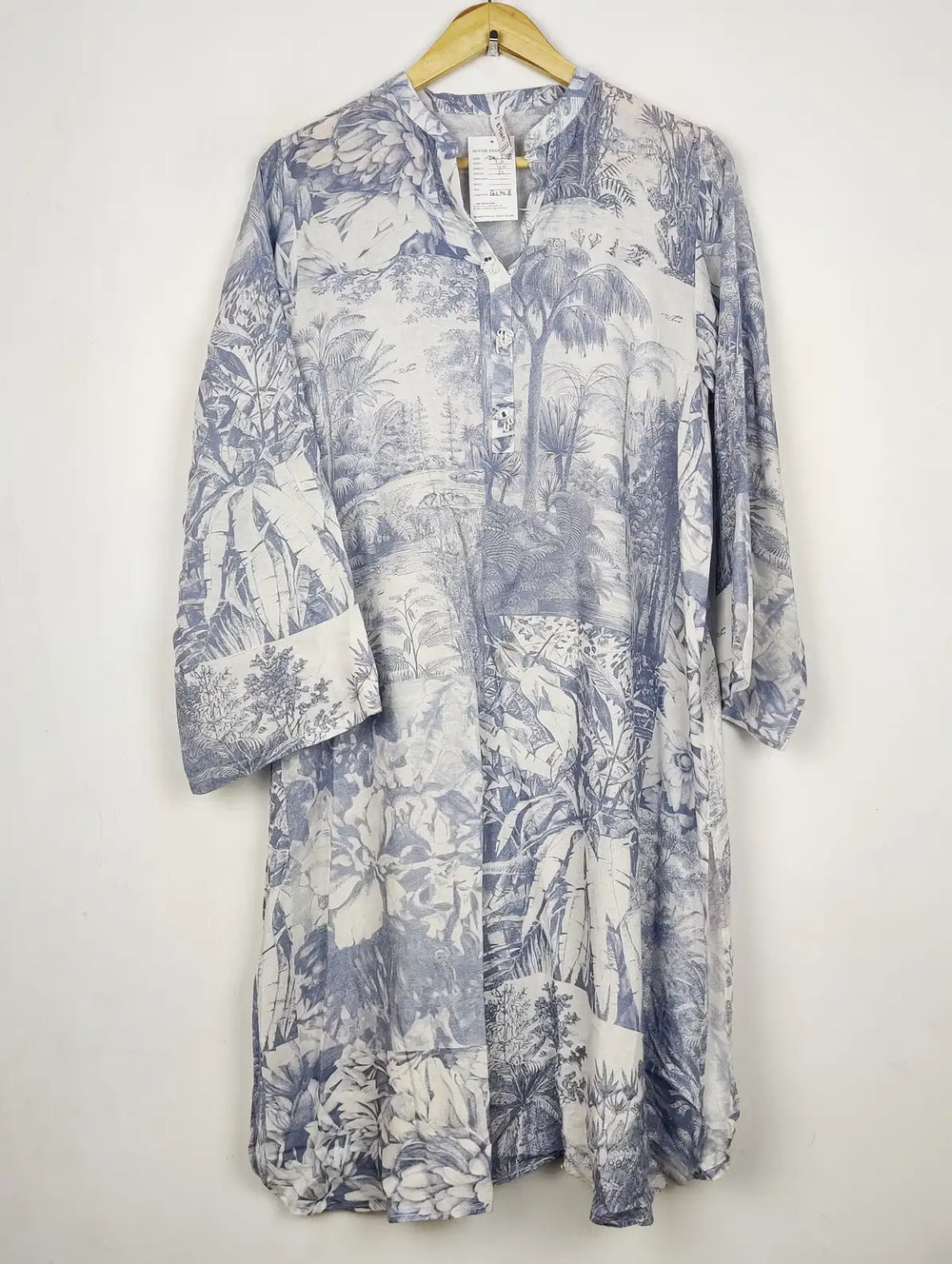 Buy online pre-used pre-loved 100% authentic & Original branded Ethnic (WBK-3388) available in Pakistan. Top international brands avilable.