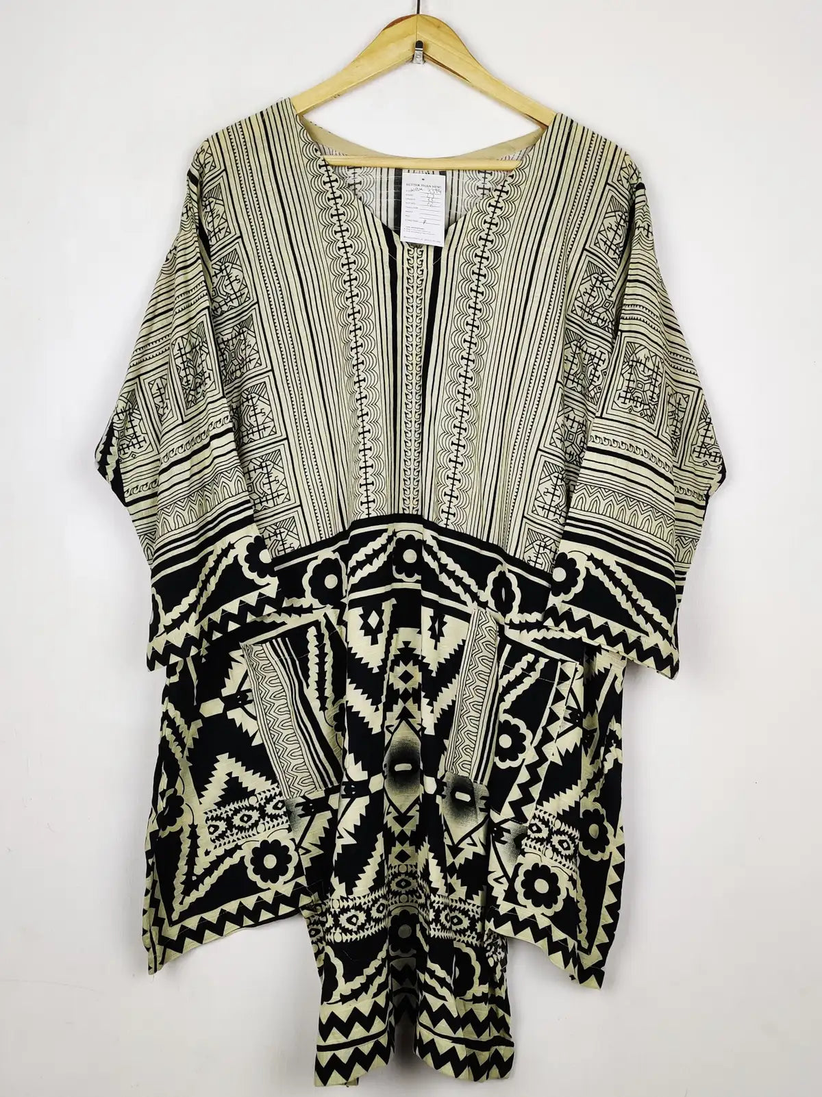 Buy online pre-used pre-loved 100% authentic & Original branded Unknown Brand (WBK-3394) available in Pakistan. Top international brands avilable.