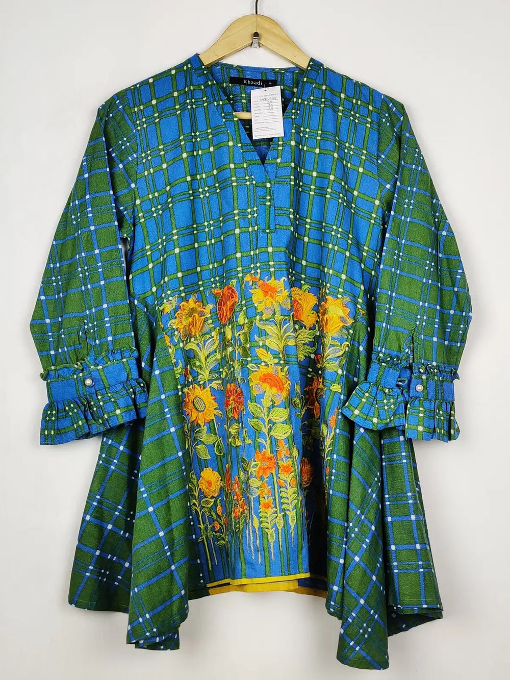 Buy online pre-used pre-loved 100% authentic & Original branded Khaadi (WBK-3401) available in Pakistan. Top international brands avilable.