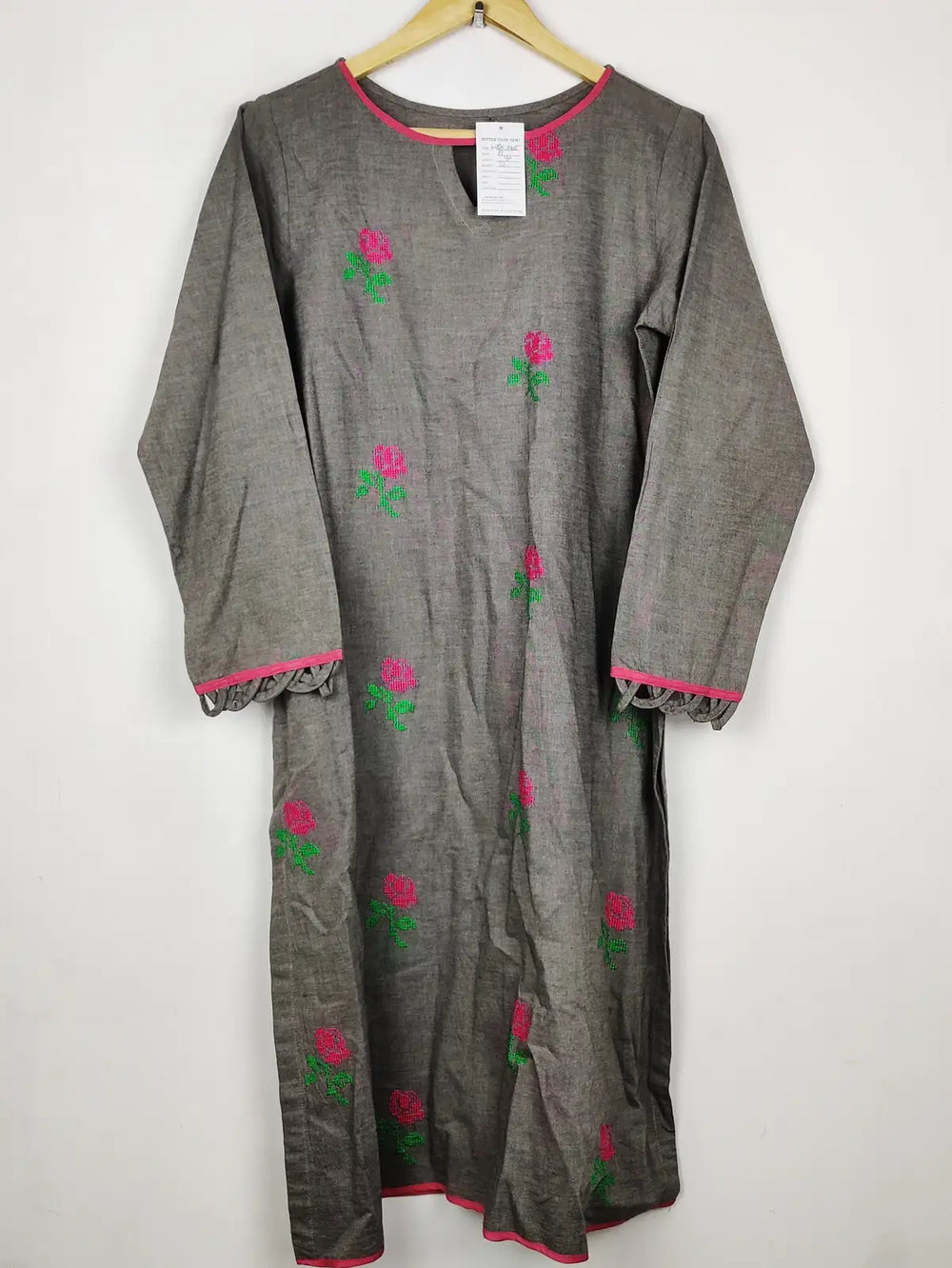 Buy online pre-used pre-loved 100% authentic & Original branded Sabihas (WBK-3405) available in Pakistan. Top international brands avilable.