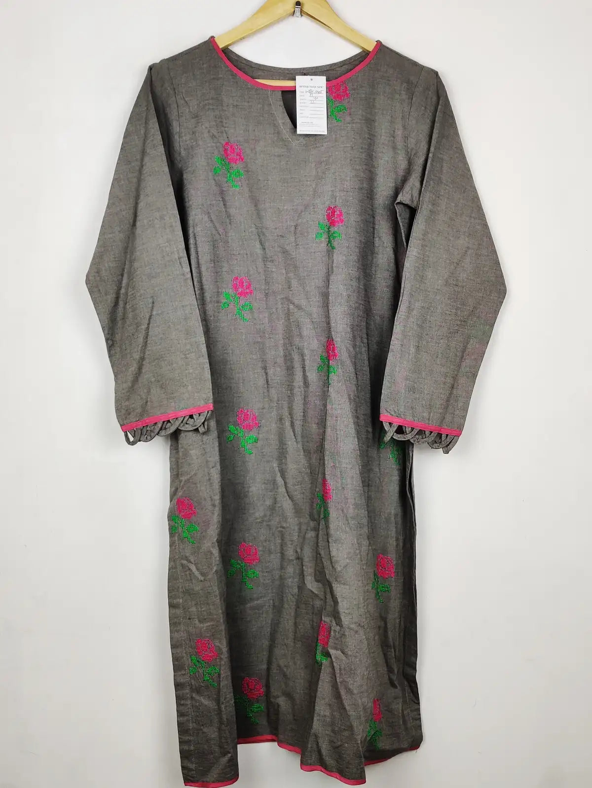 Buy online pre-used pre-loved 100% authentic & Original branded Sabihas (WBK-3405) available in Pakistan. Top international brands avilable.