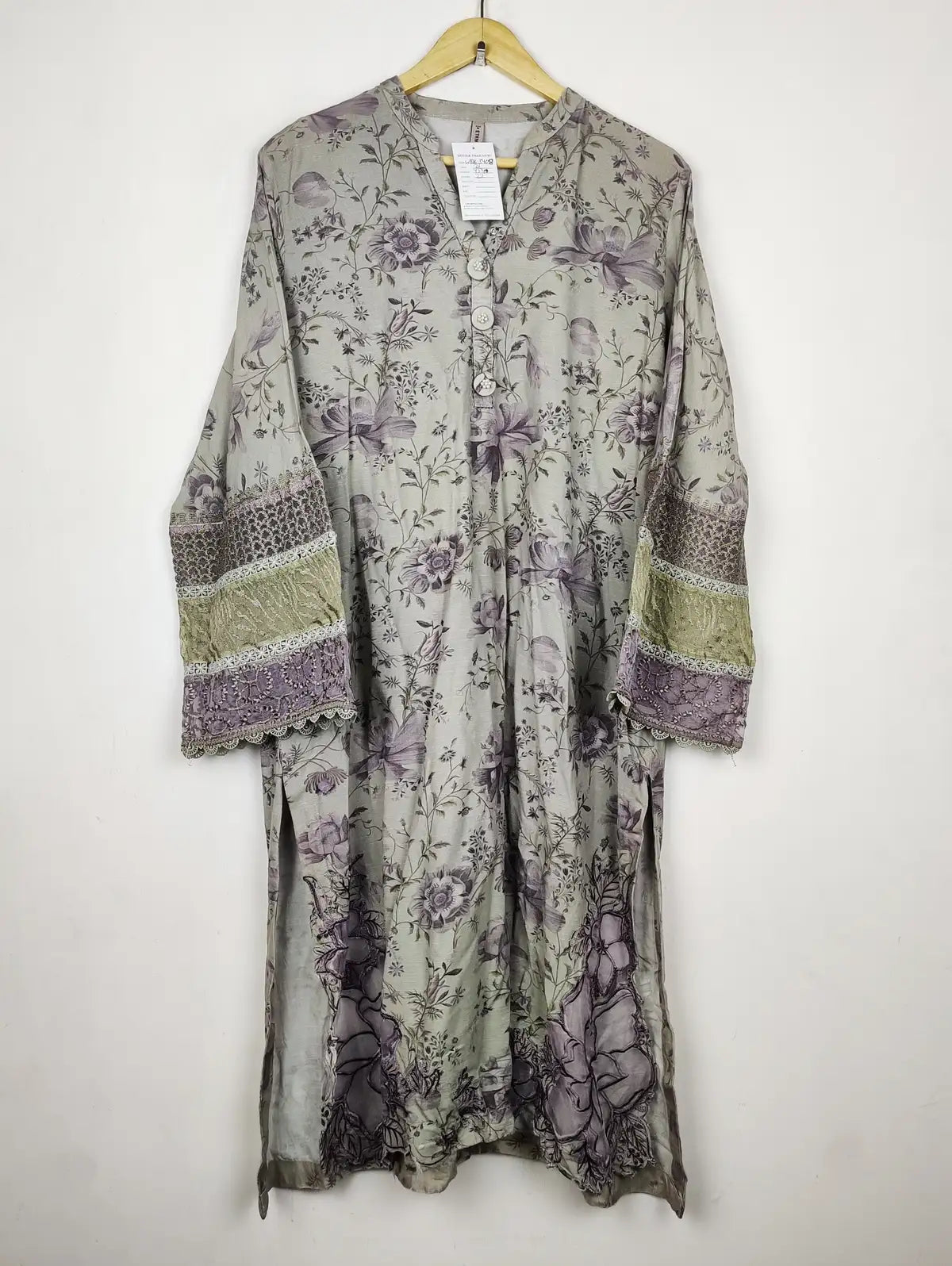 Buy online pre-used pre-loved 100% authentic & Original branded Ethnic (WBK-3408) available in Pakistan. Top international brands avilable.
