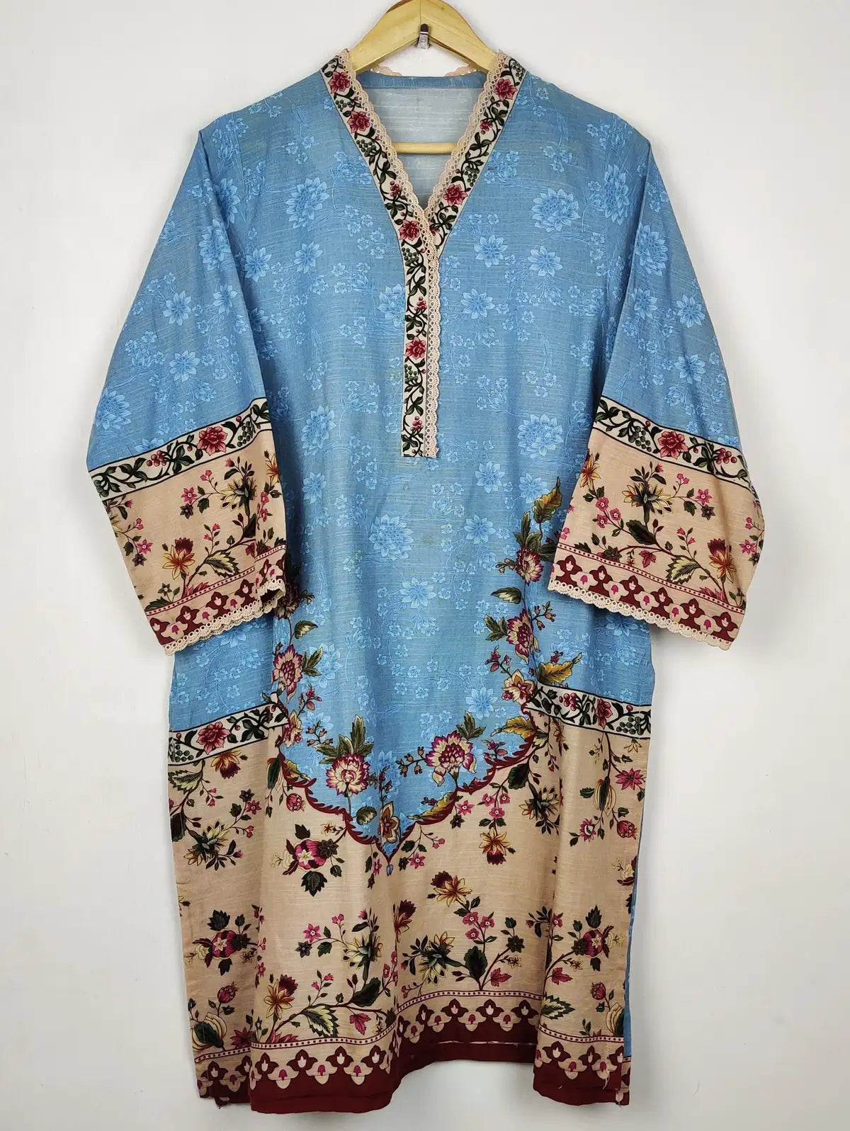 Buy online pre-used pre-loved 100% authentic & Original branded Unknown Brand (WBK-3414) available in Pakistan. Top international brands avilable.