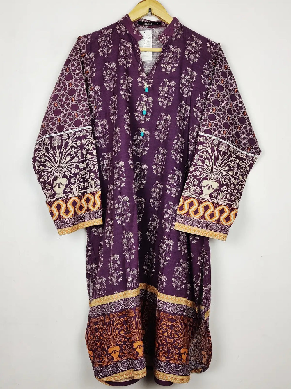 Buy online pre-used pre-loved 100% authentic & Original branded Khaadi (WBK-3427) available in Pakistan. Top international brands avilable.