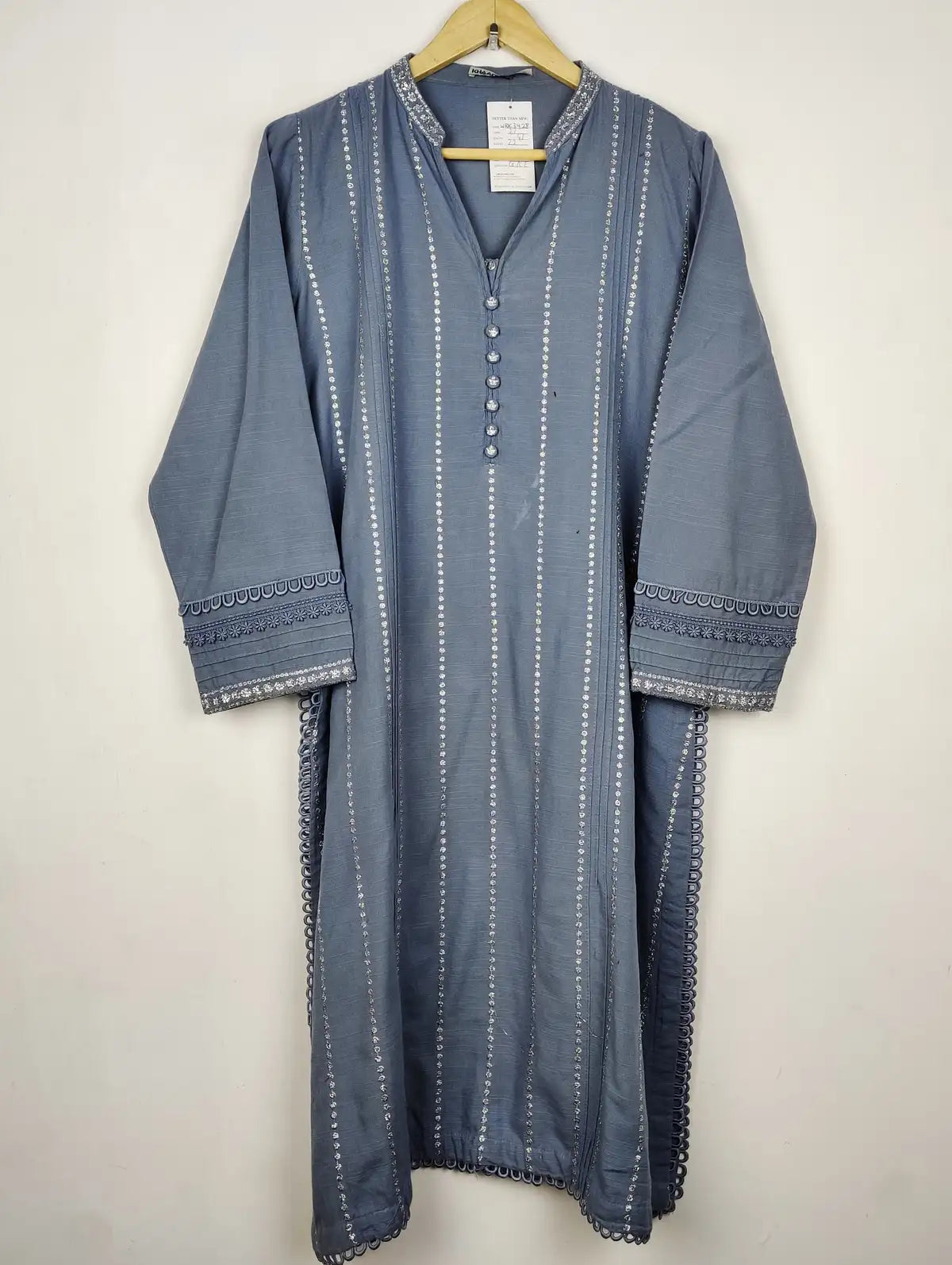 Buy online pre-used pre-loved 100% authentic & Original branded Khaadi (WBK-3428) available in Pakistan. Top international brands avilable.