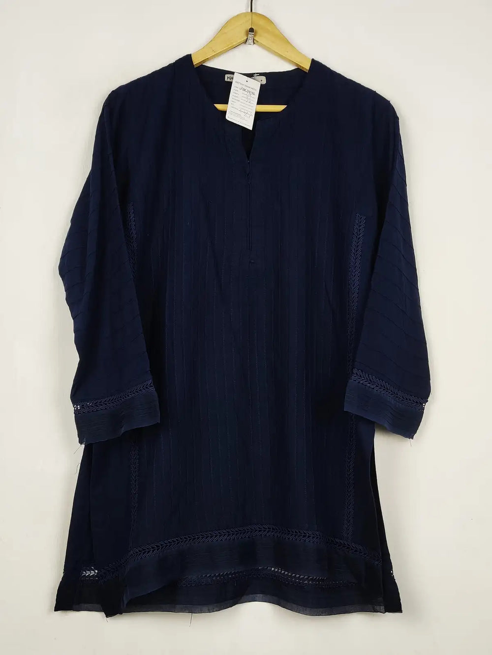 Buy online pre-used pre-loved 100% authentic & Original branded Khaadi (WBK-3440) available in Pakistan. Top international brands avilable.