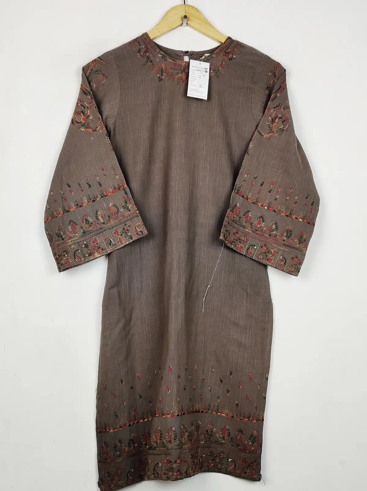 Buy online pre-used pre-loved 100% authentic & Original branded Motif (WBK-3449) available in Pakistan. Top international brands avilable.