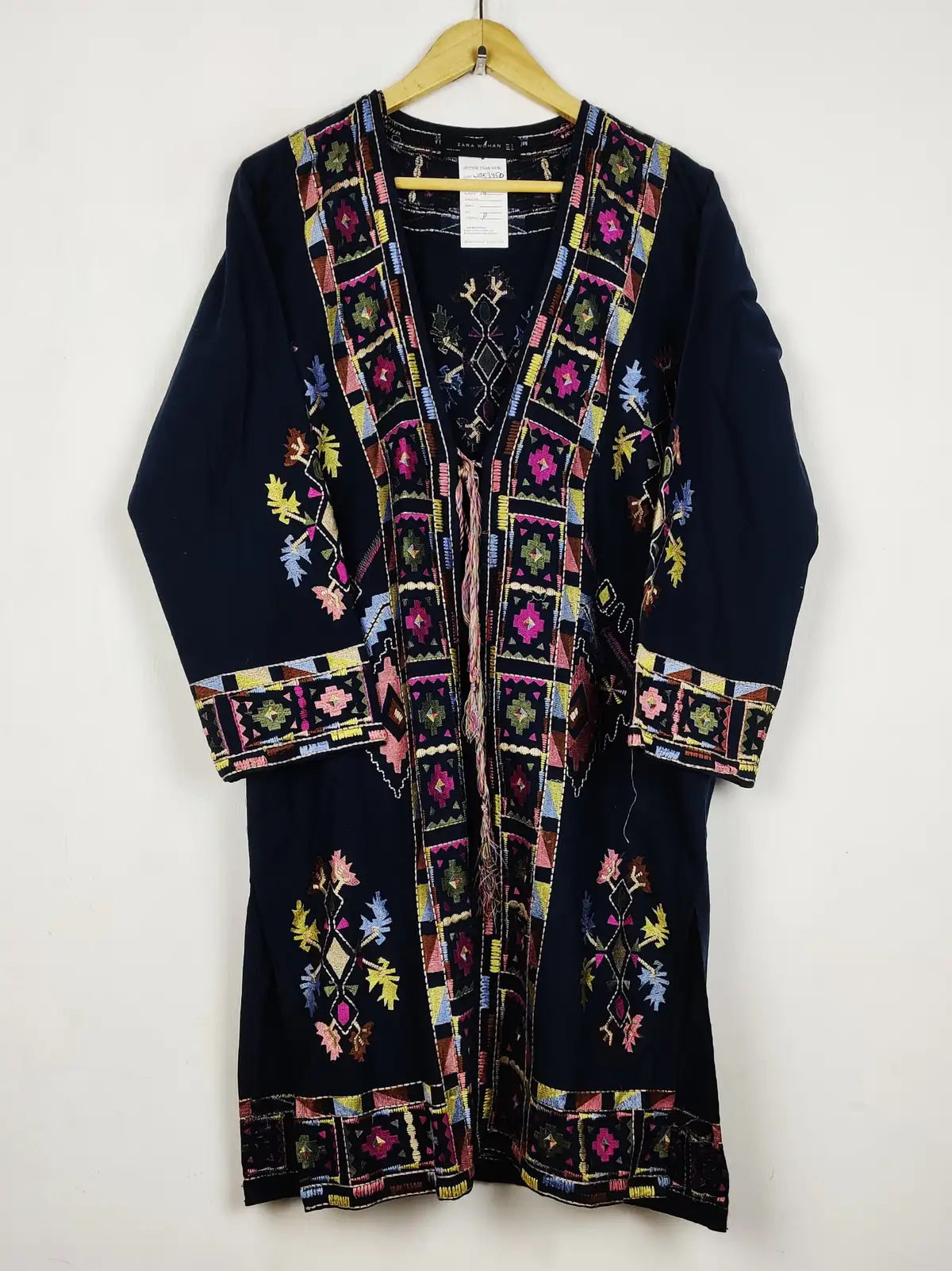 Buy online pre-used pre-loved 100% authentic & Original branded Zara (WBK-3450) available in Pakistan. Top international brands avilable.