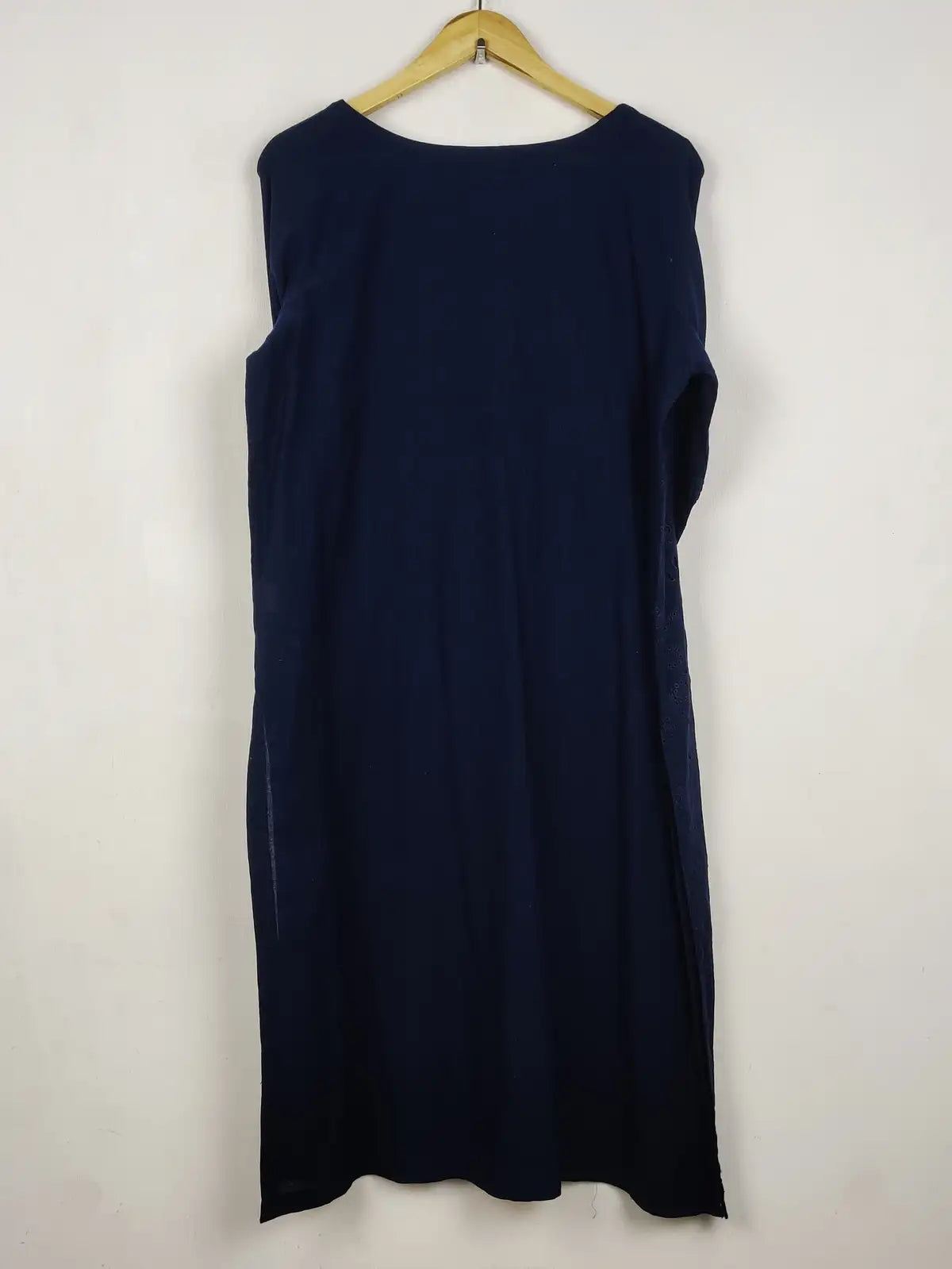 Almirah (WBK-3466)