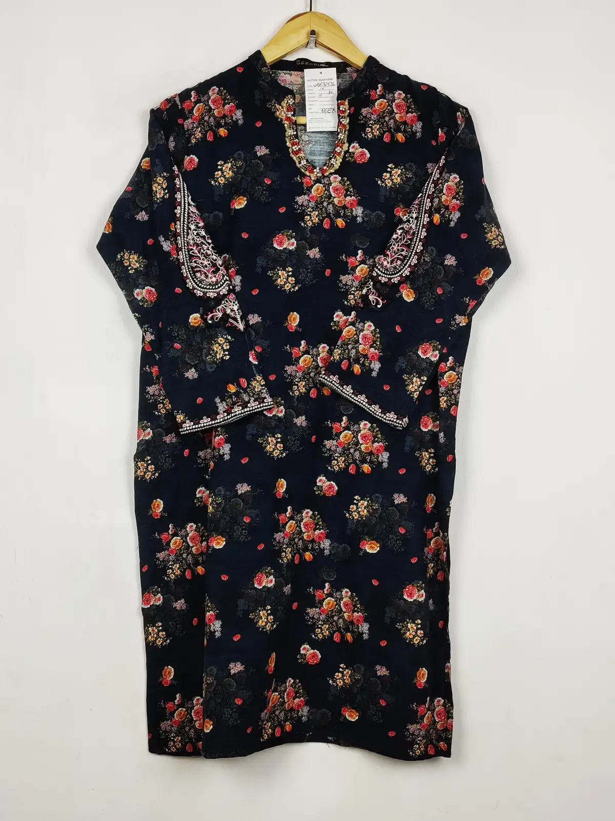 Buy online pre-used pre-loved 100% authentic & Original branded Zeenat (WBK-3476) available in Pakistan. Top international brands avilable.