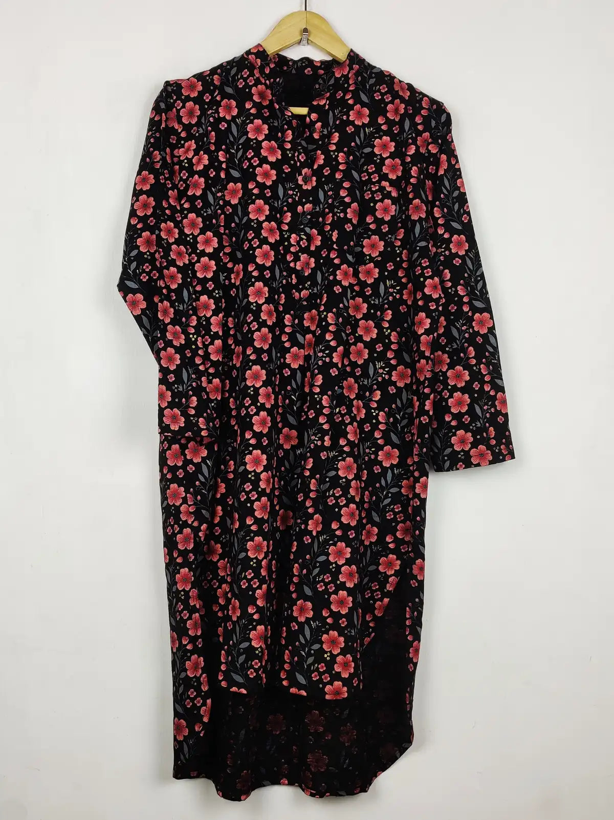 Buy online pre-used pre-loved 100% authentic & Original branded Unknown Brand (WBK-3478) available in Pakistan. Top international brands avilable.