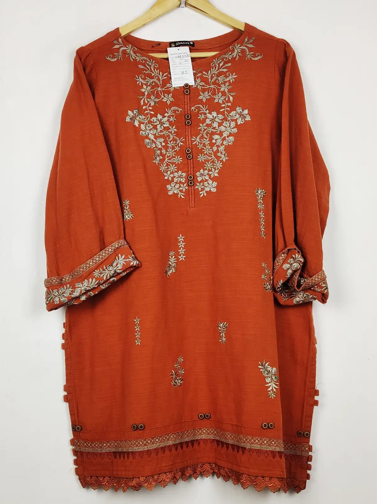 Buy online pre-used pre-loved 100% authentic & Original branded Dhanak (WBK-3482) available in Pakistan. Top international brands avilable.