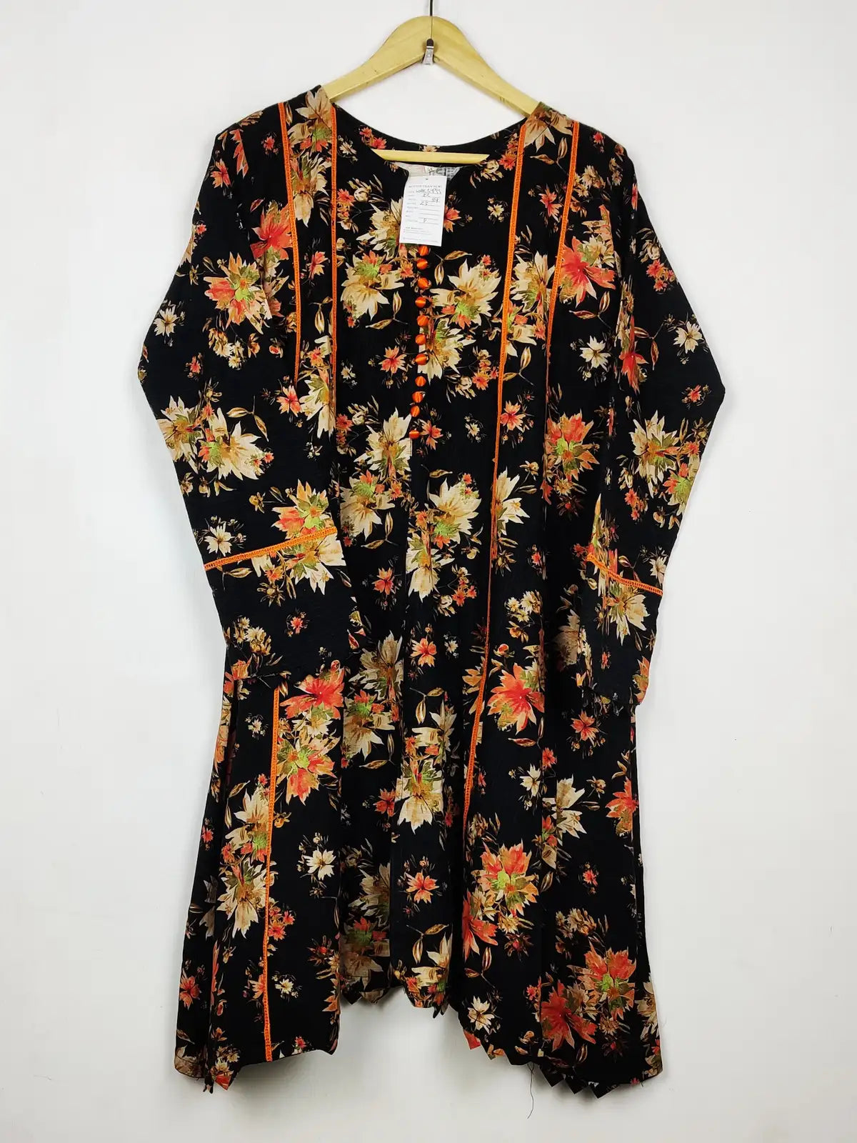 Buy online pre-used pre-loved 100% authentic & Original branded Unknown Brand (WBK-3494) available in Pakistan. Top international brands avilable.