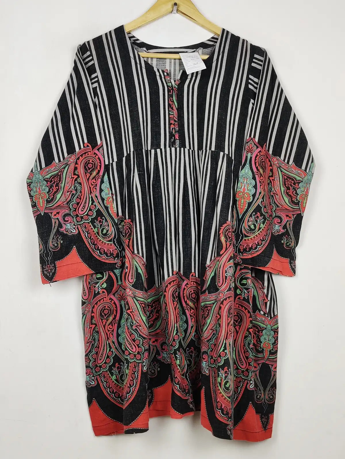 Buy online pre-used pre-loved 100% authentic & Original branded Unknown Brand (WBK-3529) available in Pakistan. Top international brands avilable.