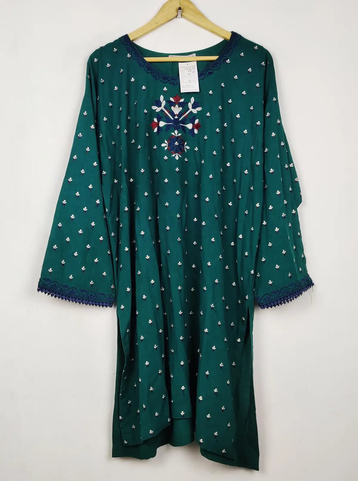 Buy online pre-used pre-loved 100% authentic & Original branded Khaadi (WBK-3532) available in Pakistan. Top international brands avilable.