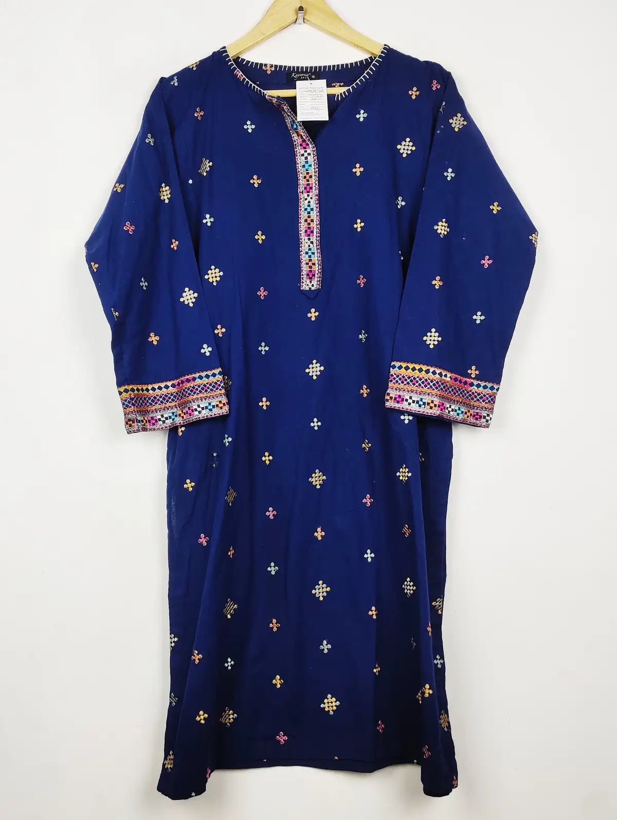 Buy online pre-used pre-loved 100% authentic & Original branded Kayseria (WBK-3548) available in Pakistan. Top international brands avilable.
