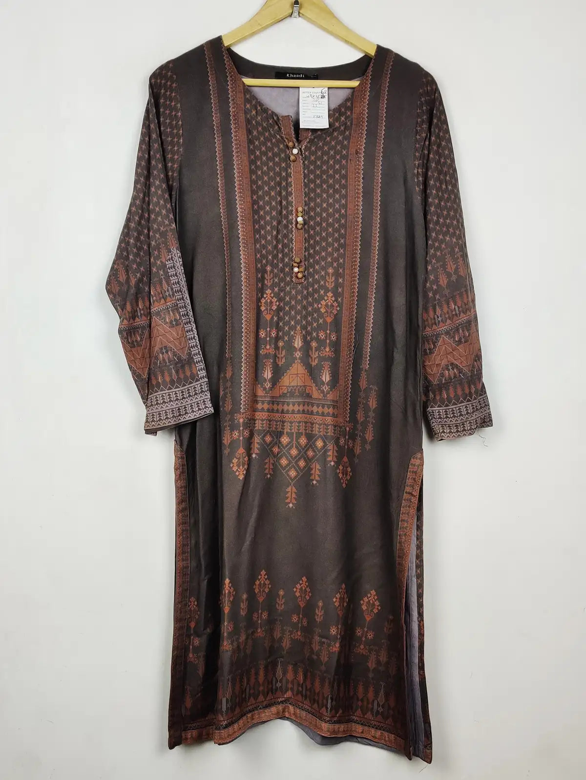 Buy online pre-used pre-loved 100% authentic & Original branded Khaadi (WBK-3552) available in Pakistan. Top international brands avilable.