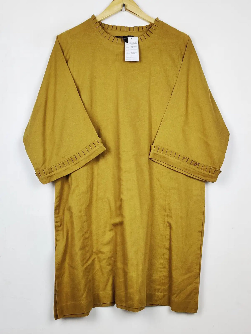 Buy online pre-used pre-loved 100% authentic & Original branded Nishat (WBK-3556) available in Pakistan. Top international brands avilable.