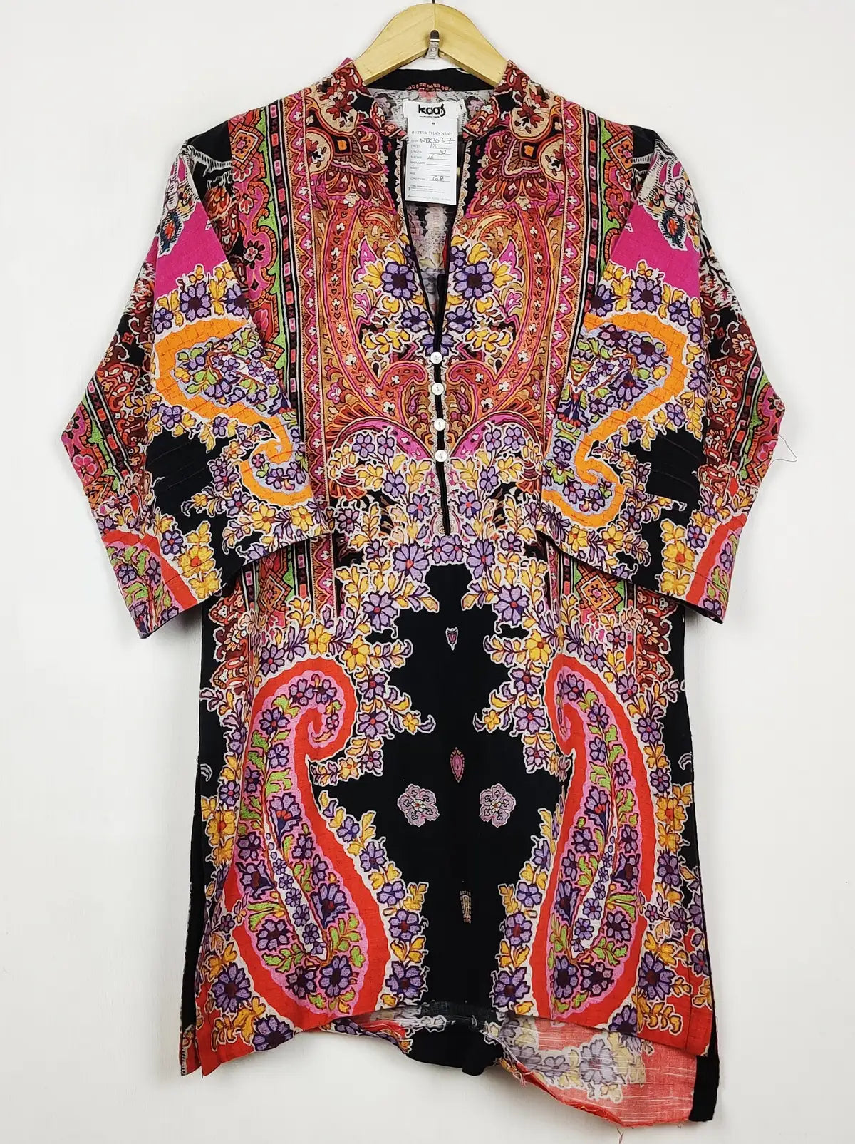 Buy online pre-used pre-loved 100% authentic & Original branded Gul Ahmed (WBK-3557) available in Pakistan. Top international brands avilable.