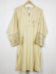 Buy online pre-used pre-loved 100% authentic & Original branded Ethnic (WBK-3574) available in Pakistan. Top international brands avilable.