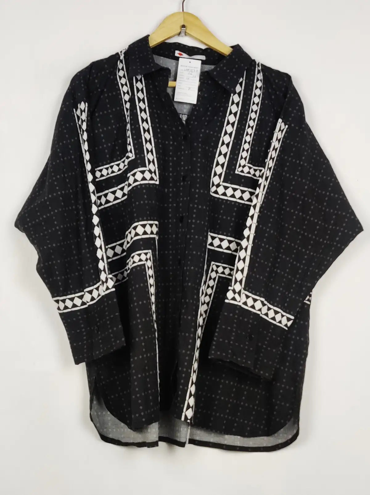 Buy online pre-used pre-loved 100% authentic & Original branded Khaadi (WBK-3577) available in Pakistan. Top international brands avilable.