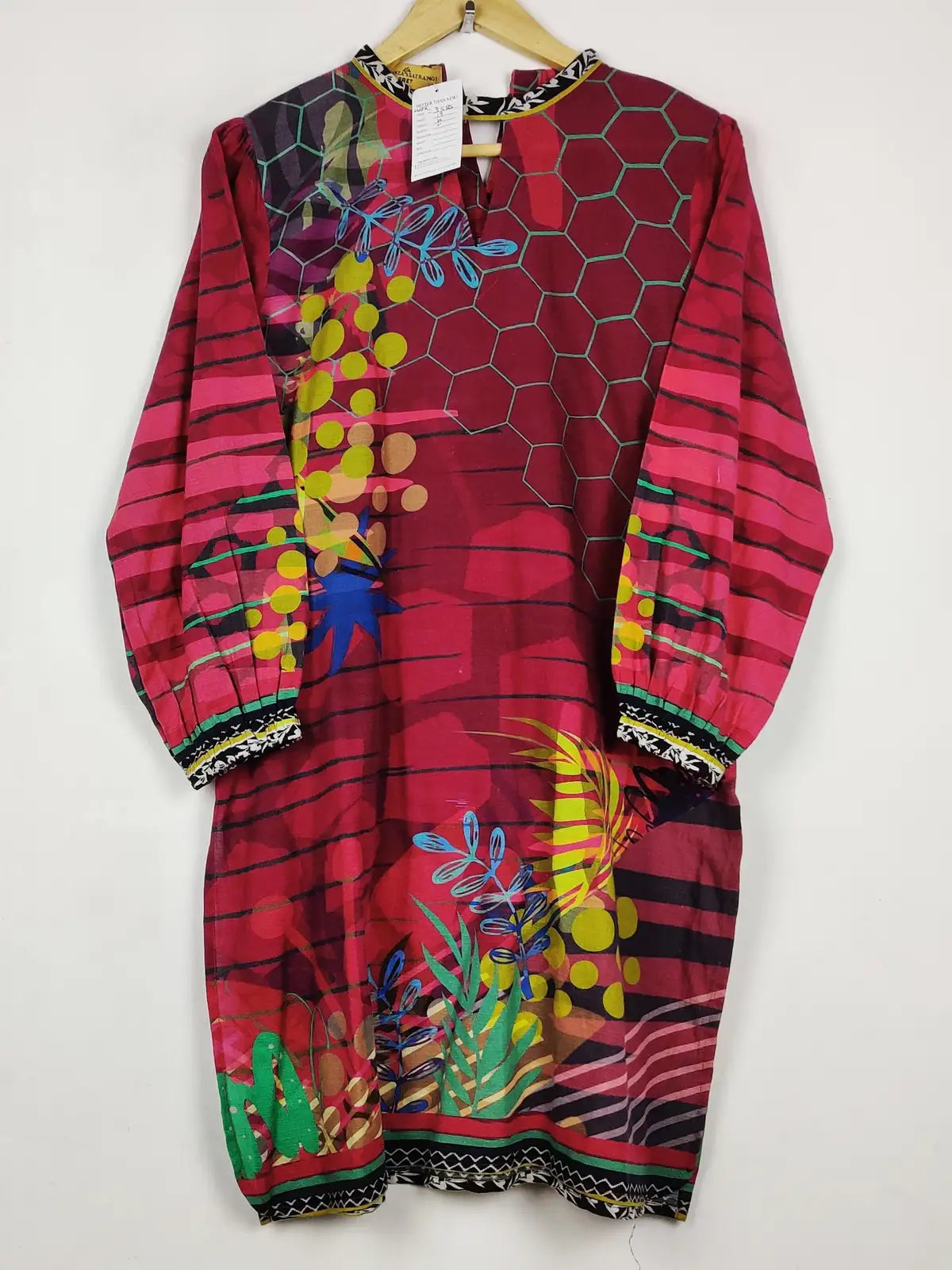 Buy online pre-used pre-loved 100% authentic & Original branded Bonanza Satrangi (WBK-3585) available in Pakistan. Top international brands avilable.