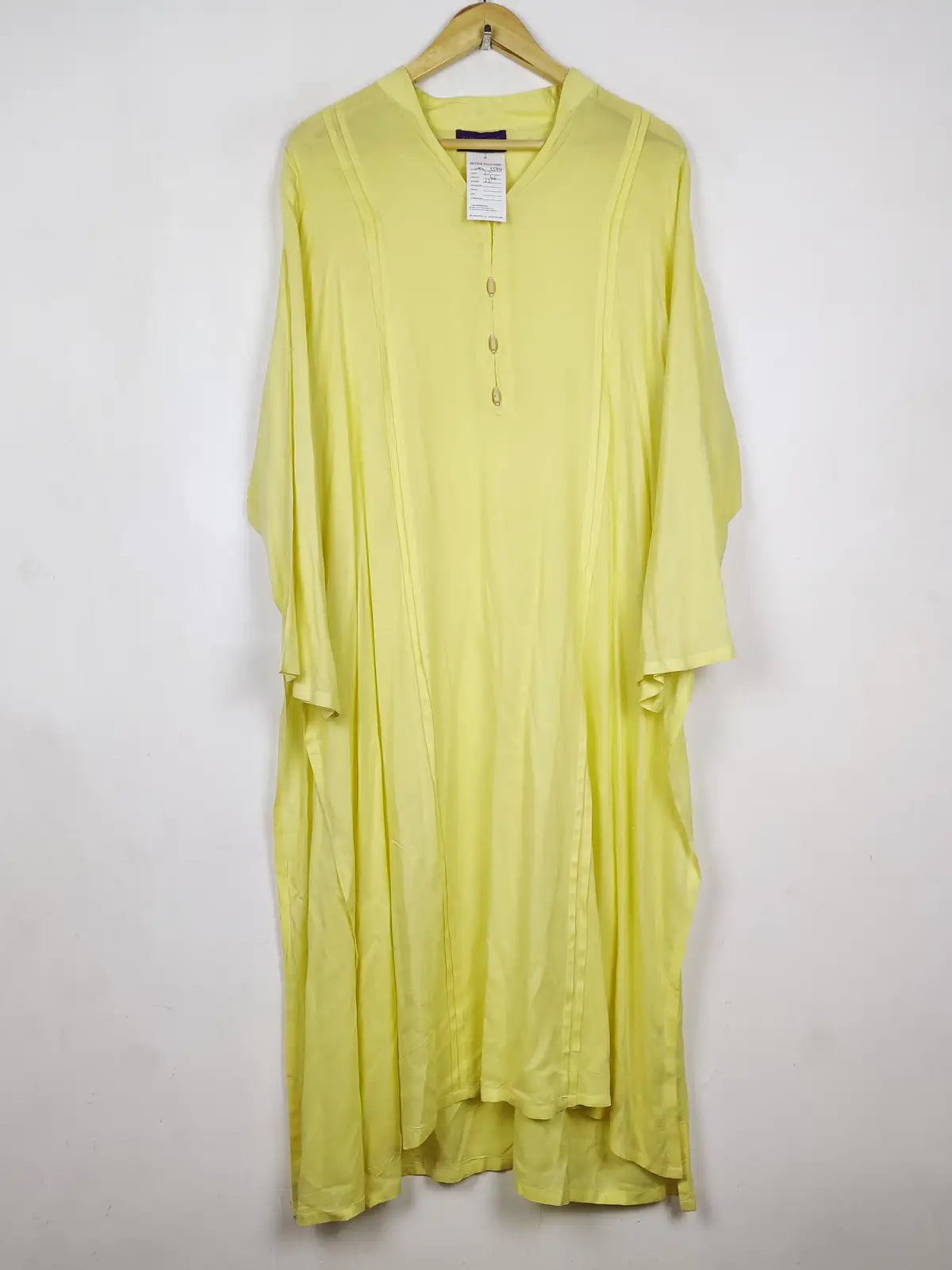 Buy online pre-used pre-loved 100% authentic & Original branded Sana Safinaz (WBK-3594) available in Pakistan. Top international brands avilable.