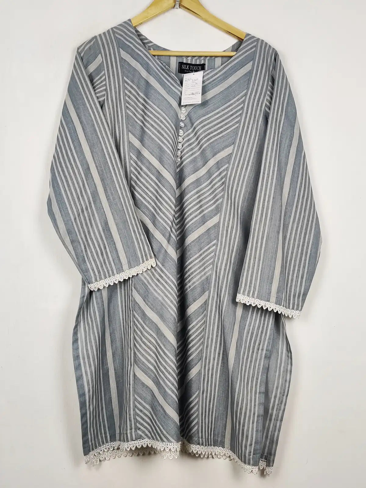 Buy online pre-used pre-loved 100% authentic & Original branded Silk Touch (WBK-3615) available in Pakistan. Top international brands avilable.