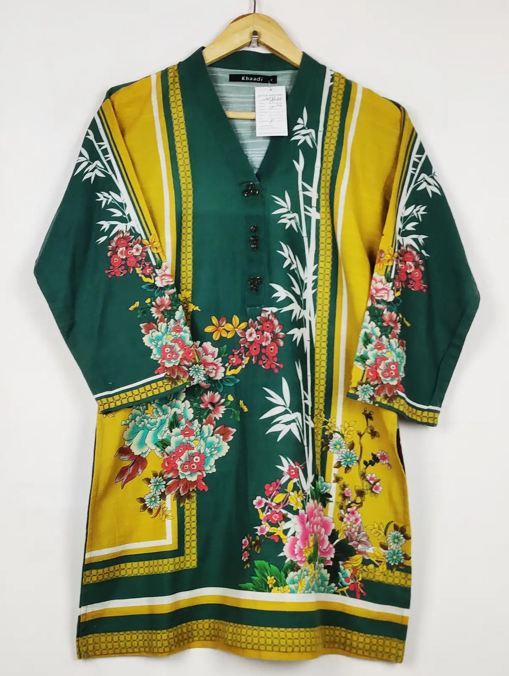 Buy online pre-used pre-loved 100% authentic & Original branded Khaadi (WBK-3620) available in Pakistan. Top international brands avilable.