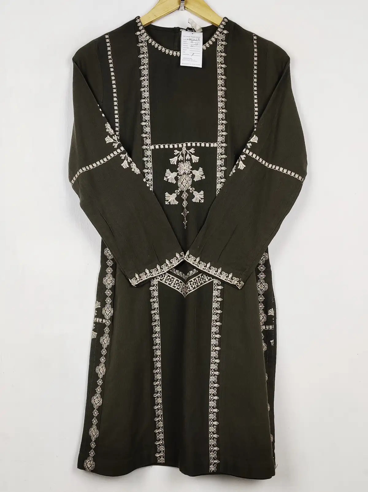 Buy online pre-used pre-loved 100% authentic & Original branded Ethnic (WBK-3623) available in Pakistan. Top international brands avilable.